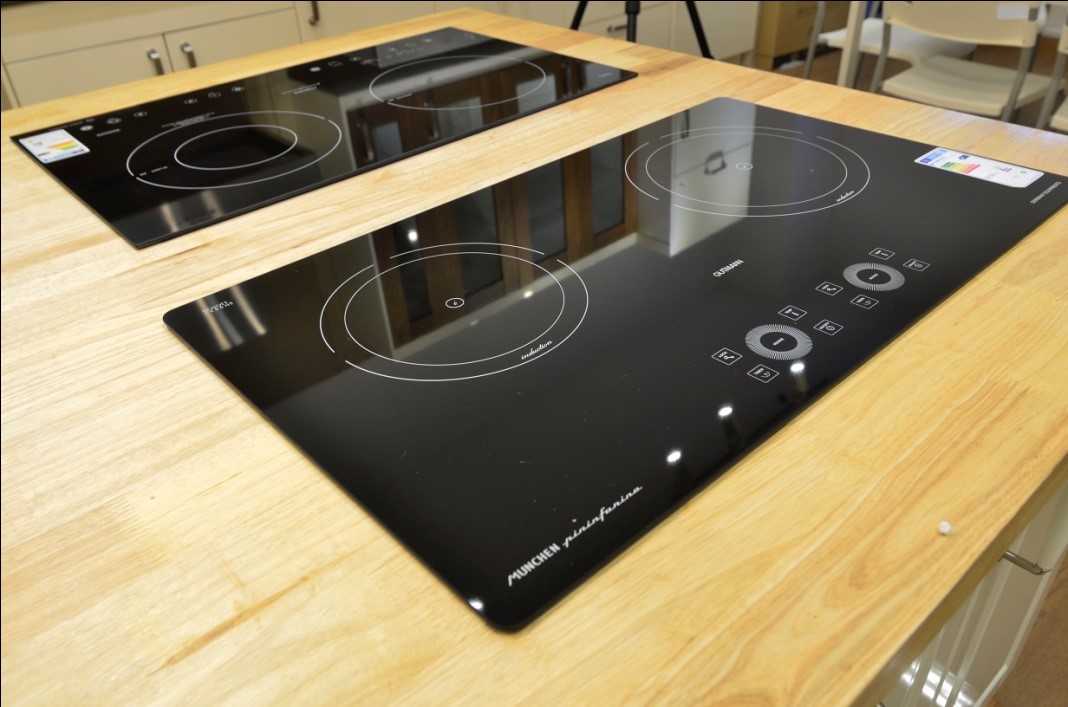 Bếp từ Munich G60: Với thiết kế hiện đại và công nghệ làm nóng nhanh, bếp từ Munich G60 sẽ trở thành một món đồ gia dụng không thể thiếu trong căn bếp của bạn. Hãy chiêm ngưỡng vẻ đẹp của nó.